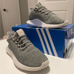 Adidas Womens  Sneakers in Size 7